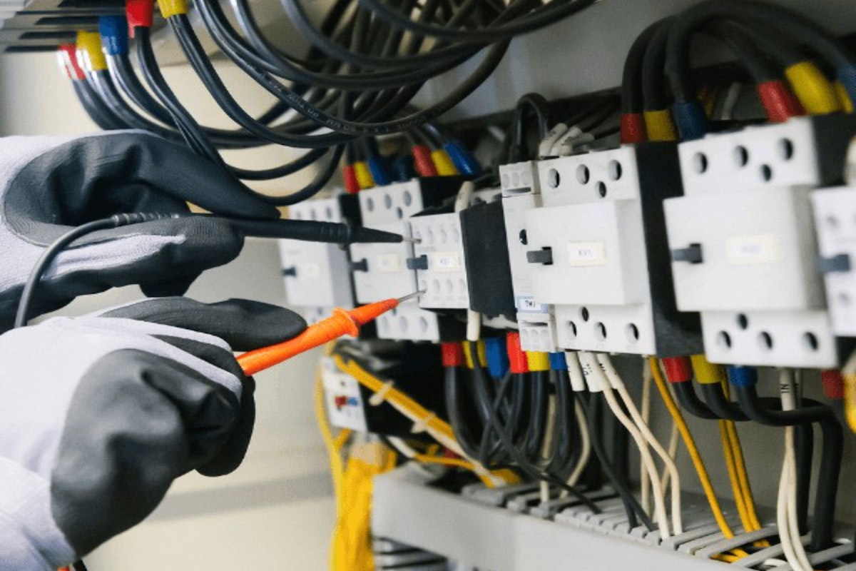 Elektrik Panosu Nasıl Seçilir? Ev ve İş Yerleri İçin Rehber